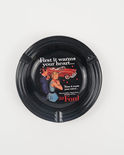 Bell House — Ashtray — Gạt tàn